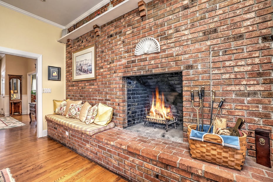 152 West River Street Photo 15