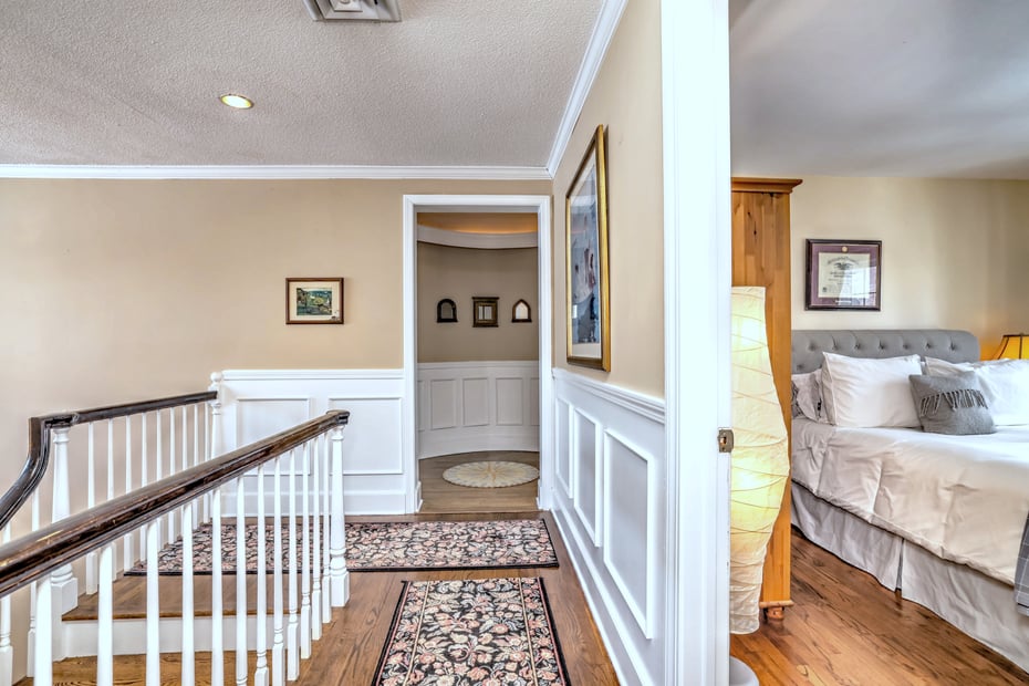 152 West River Street Photo 24