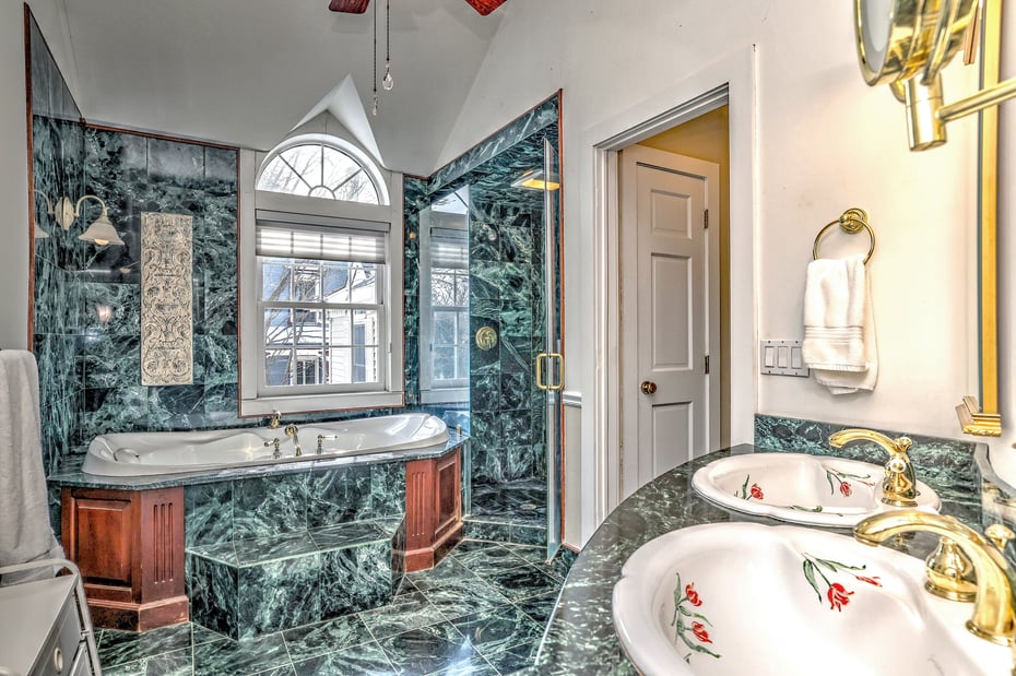 152 West River Street Photo 28