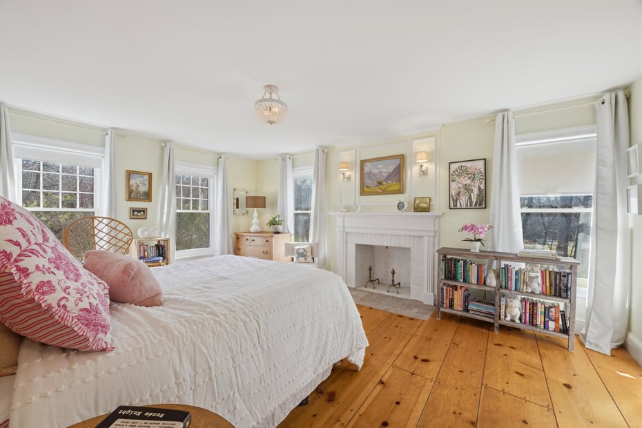 17 Colonial Drive Photo 29