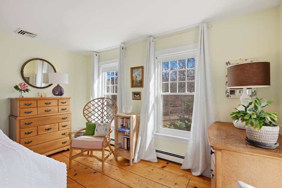 17 Colonial Drive Photo 31