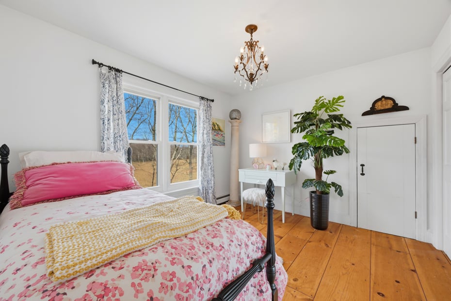 17 Colonial Drive Photo 32