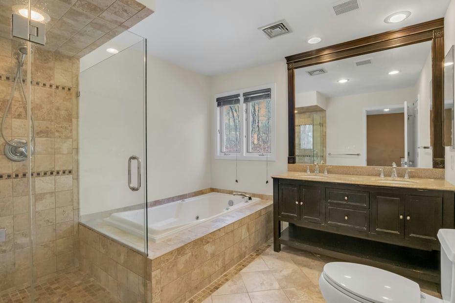 1 Spring Pond Drive #1 Photo 28