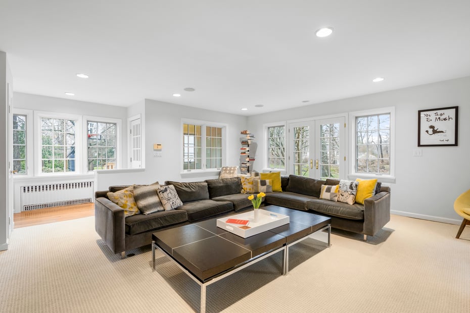 584 Forest Avenue Photo 15