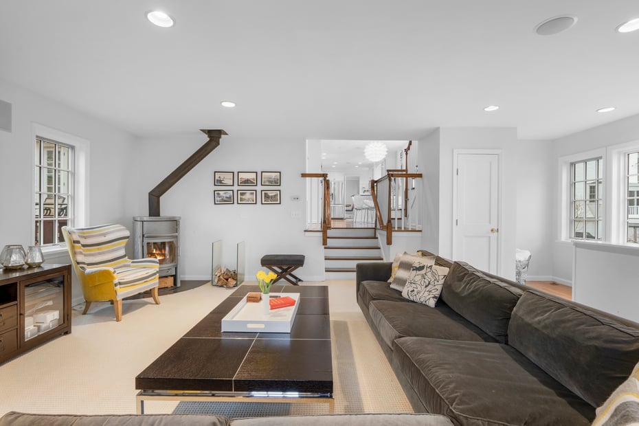 584 Forest Avenue Photo 16