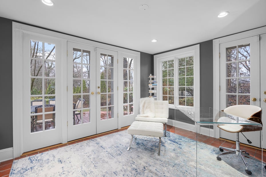 584 Forest Avenue Photo 21