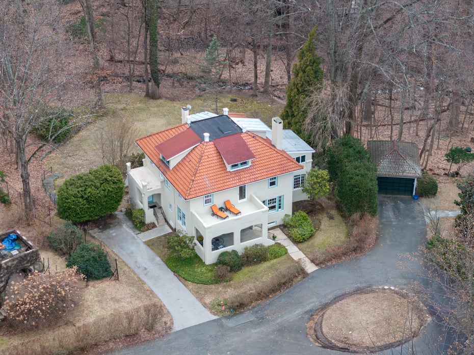 75 Oliphant Avenue Photo 3