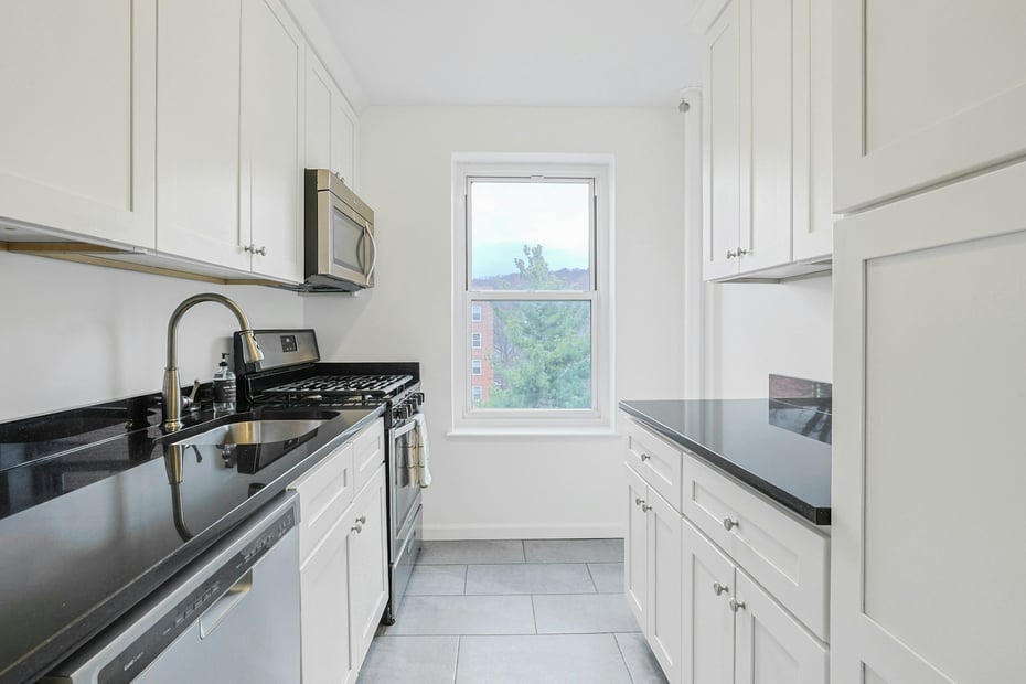 555 Broadway  #6E Photo 12