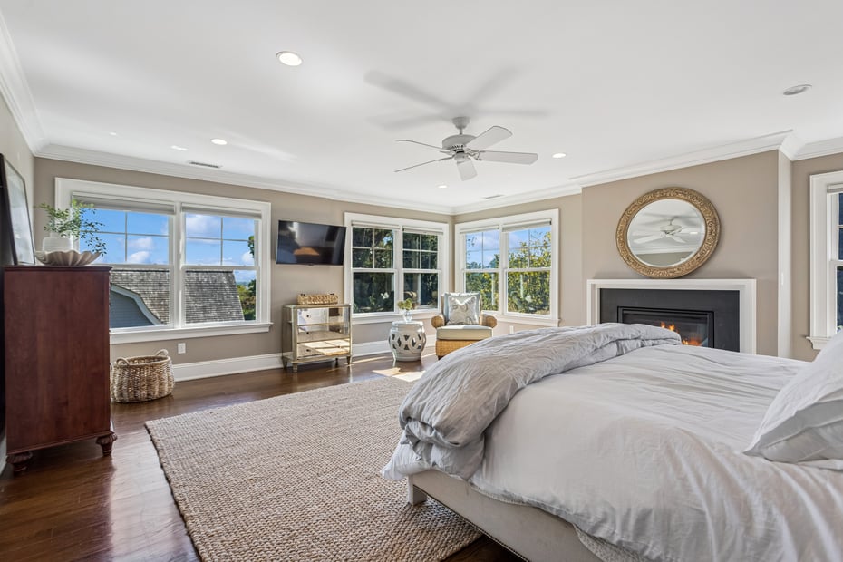 11 Edgewater Hillside Photo 16