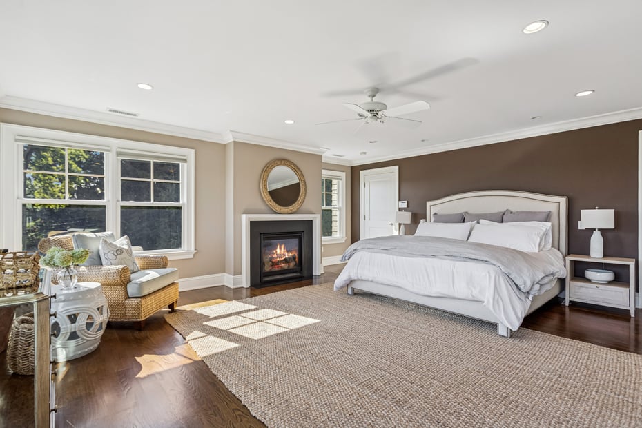 11 Edgewater Hillside Photo 18