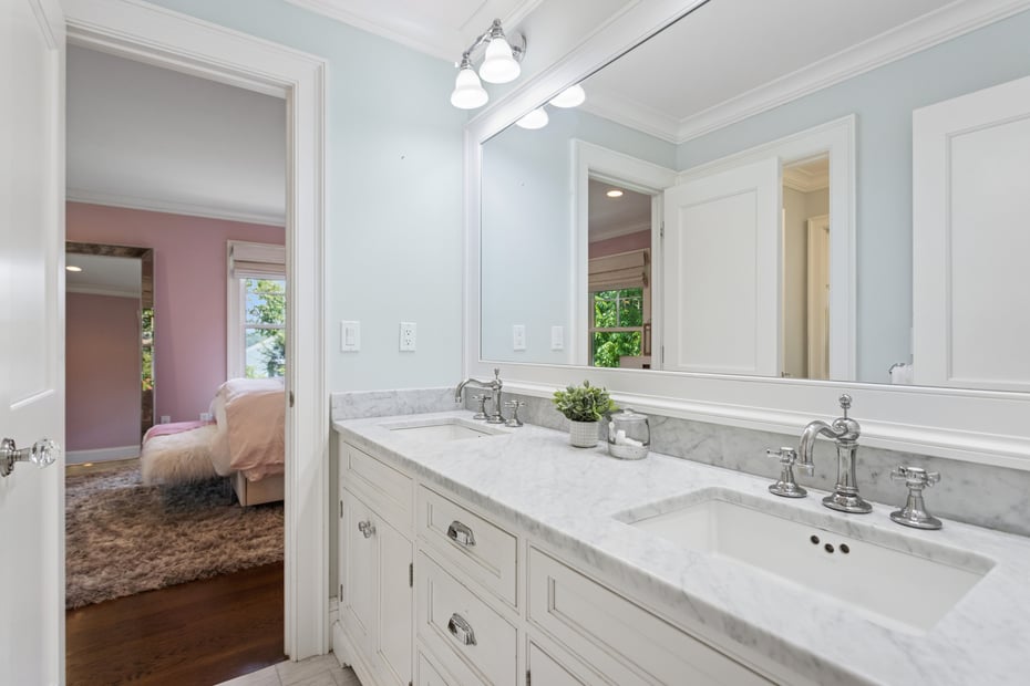 11 Edgewater Hillside Photo 24