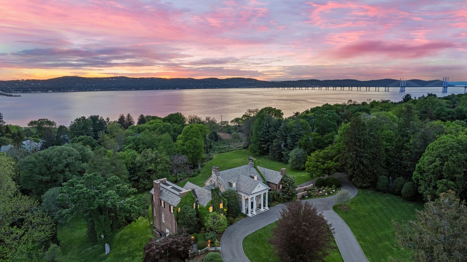 2 Fargo Lane Photo 2