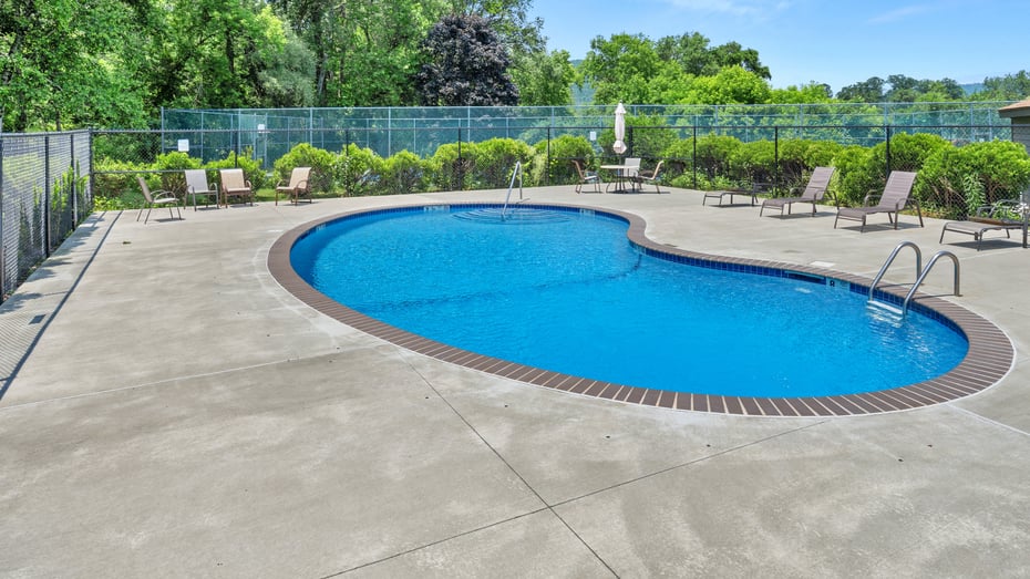 424 N Hemlock Ln Photo 35