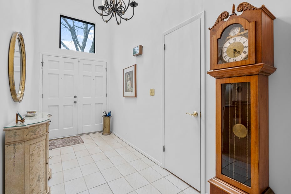 601 Fairway Green Photo 6