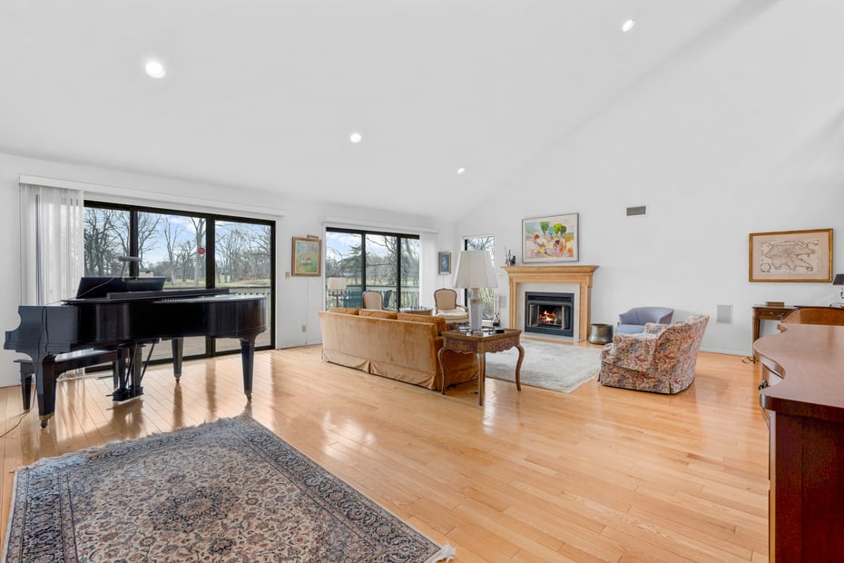 601 Fairway Green Photo 8