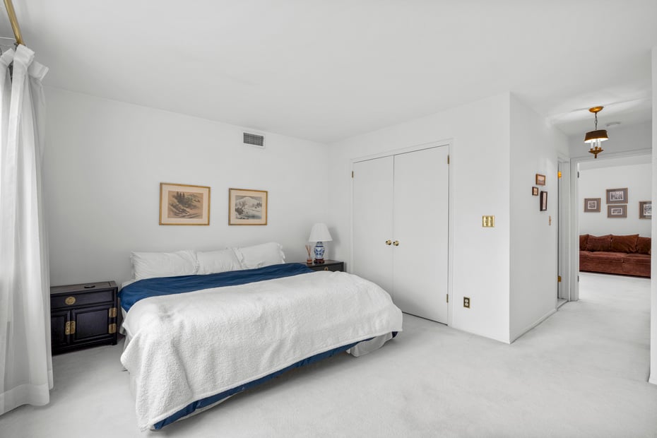 601 Fairway Green Photo 31