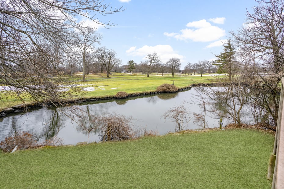 601 Fairway Green Photo 38