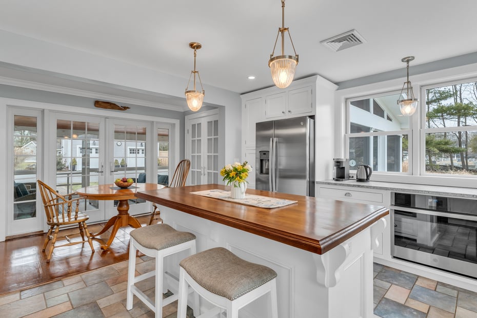 395 Boston Post Road Photo 17