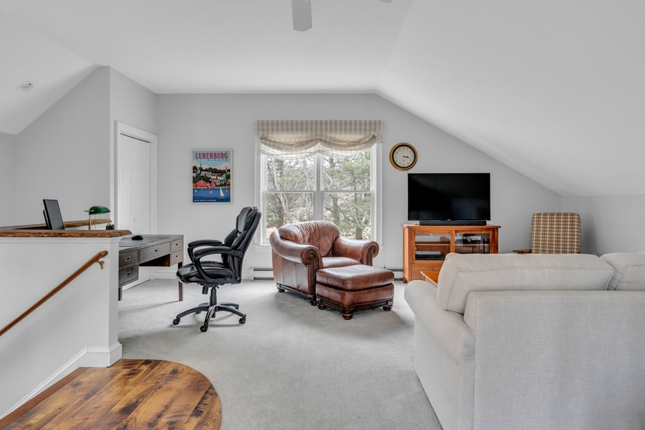 395 Boston Post Road Photo 32