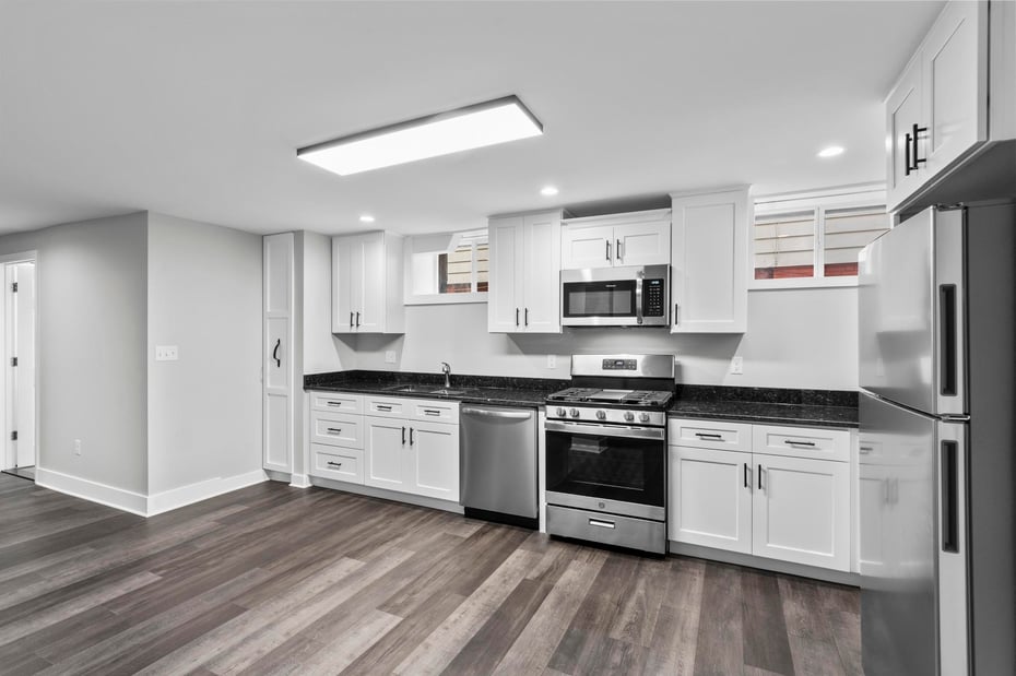 548 Ferry Street Photo 2