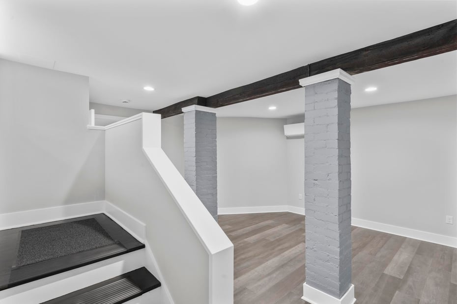 548 Ferry Street Photo 17