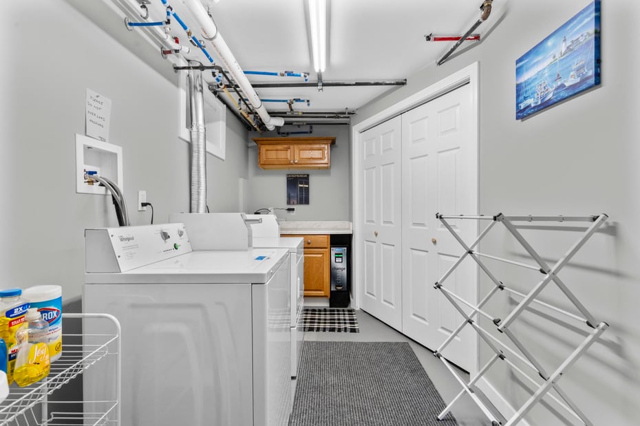 548 Ferry Street Photo 18