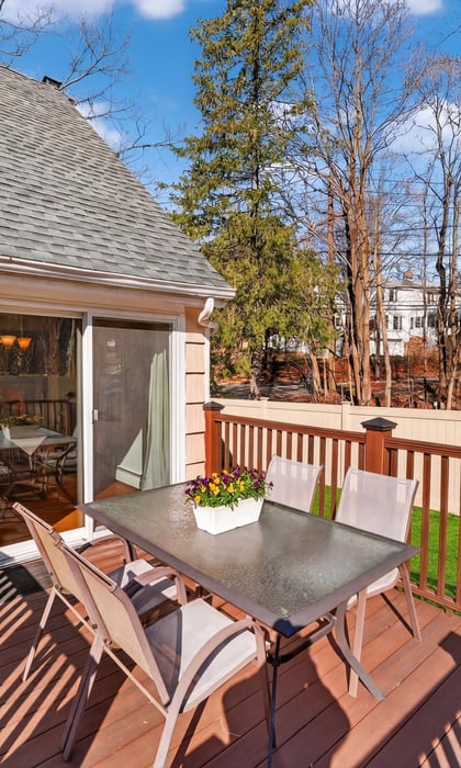 82 Taxter Road Photo 30