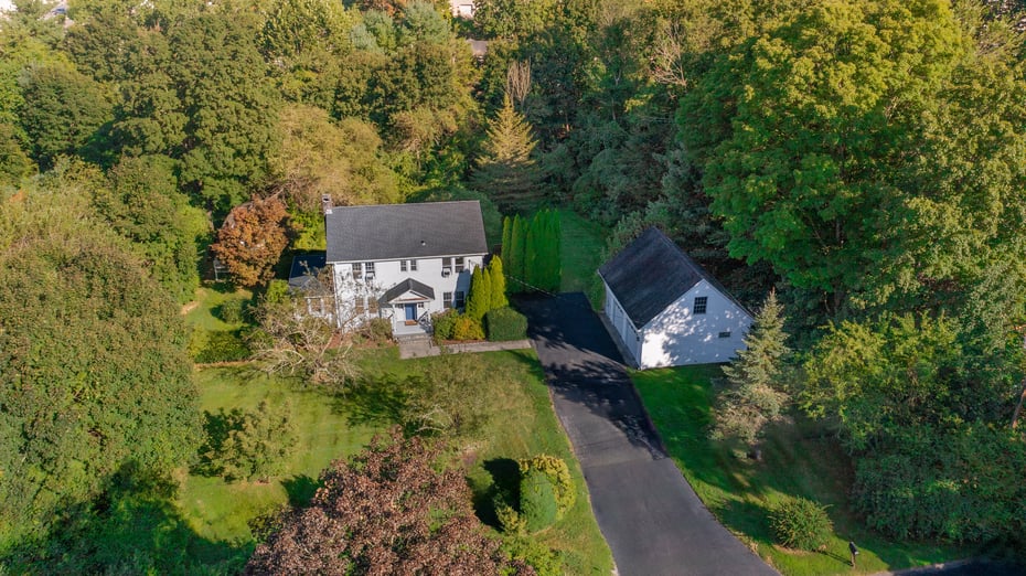 49 Hicock Drive Photo 2