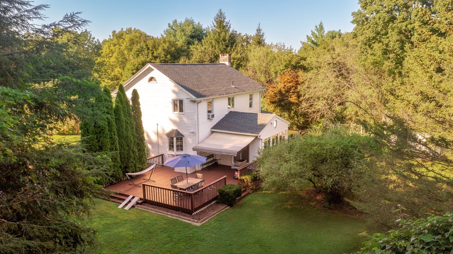 49 Hicock Drive Photo 32