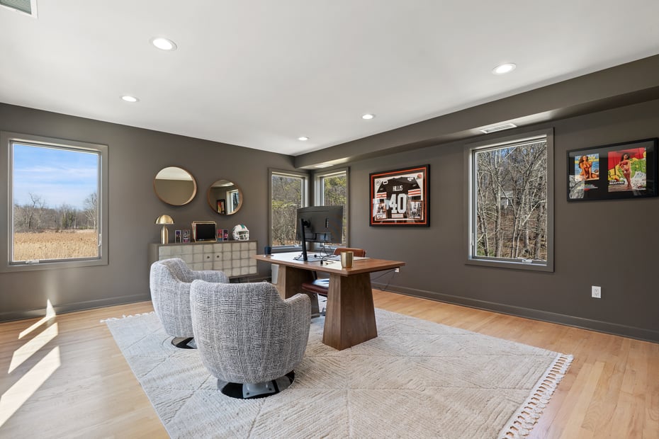 15 Haights Cross Road Photo 19