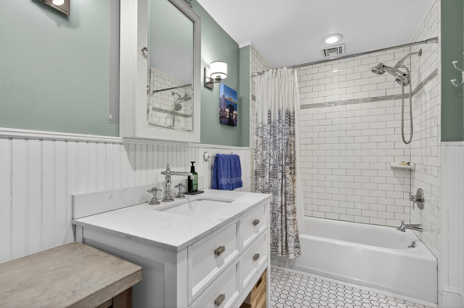 101 North Main Street Photo 32