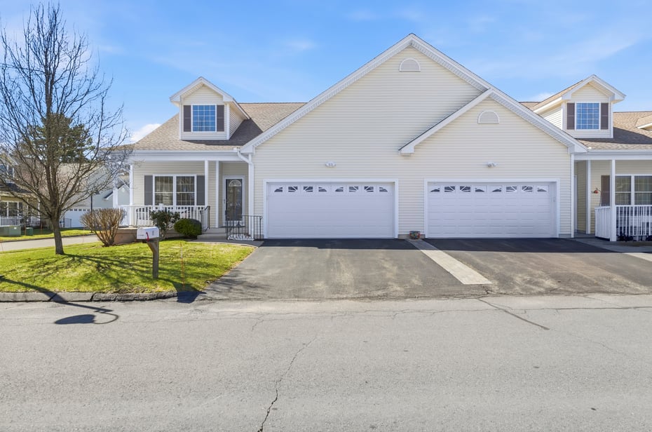 1 Fairfield Court #1 Photo 1