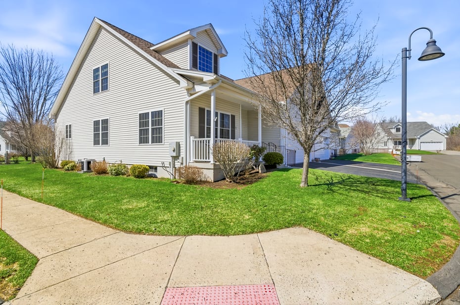 1 Fairfield Court #1 Photo 3