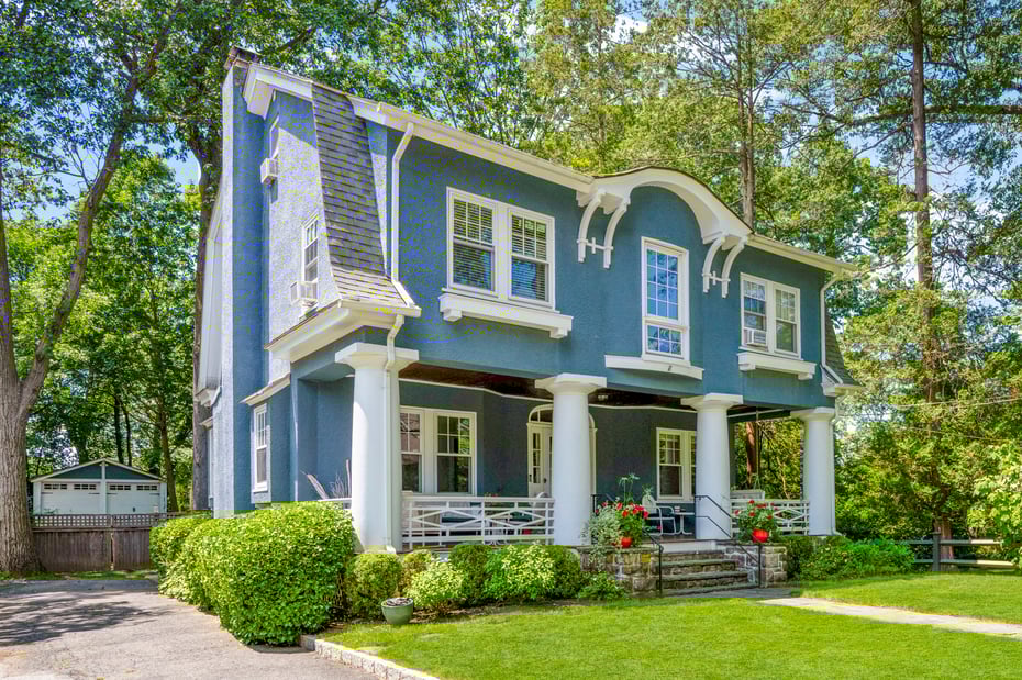 75 Young Avenue Photo 2