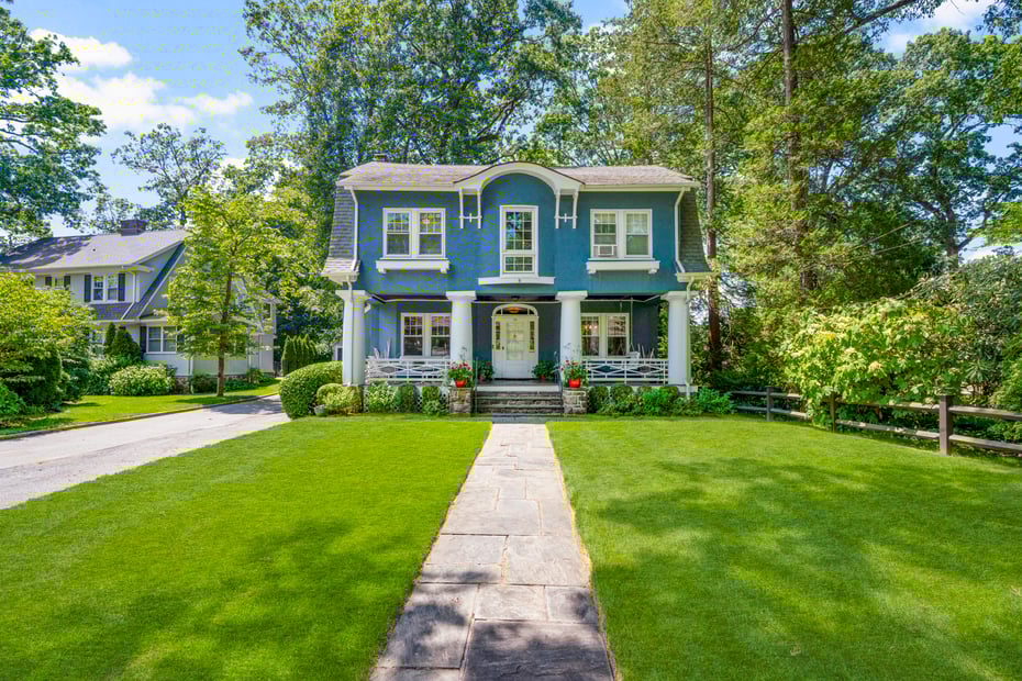 75 Young Avenue Photo 3