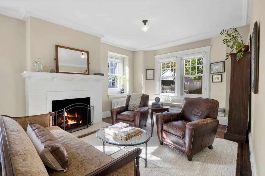 75 Young Avenue Photo 6