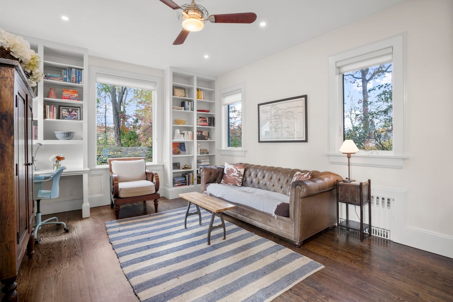 75 Young Avenue Photo 12