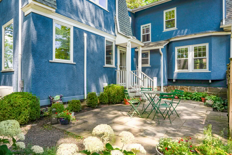 75 Young Avenue Photo 24