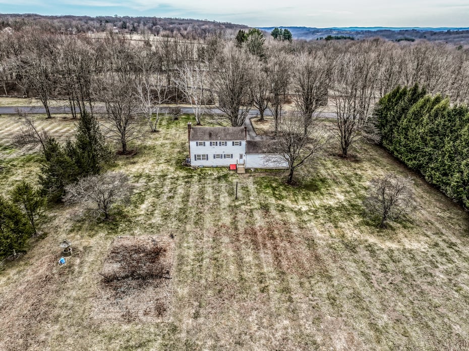 408 Hut Hill Road Photo 16