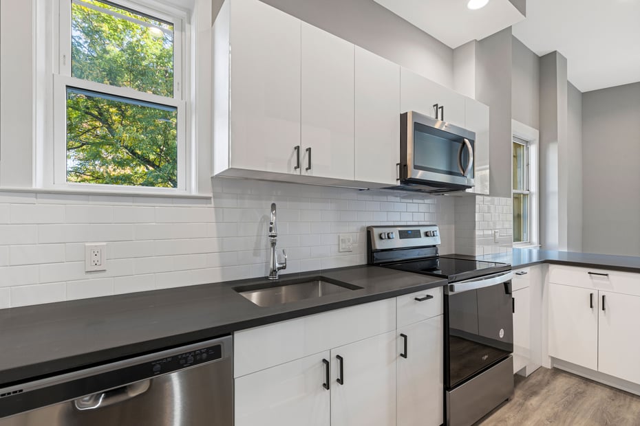 47 Beekman Avenue  #33 Photo 2