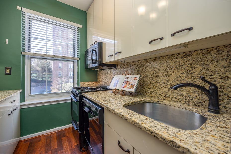 25 Parkview Avenue  #2K Photo 15