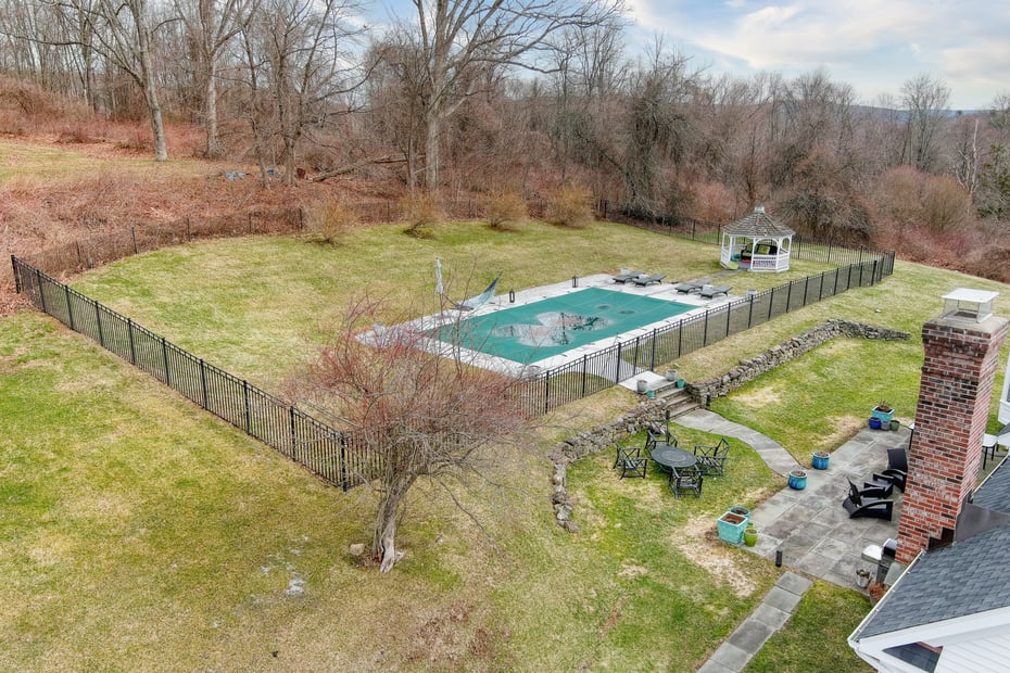 43 Regan Road Photo 37