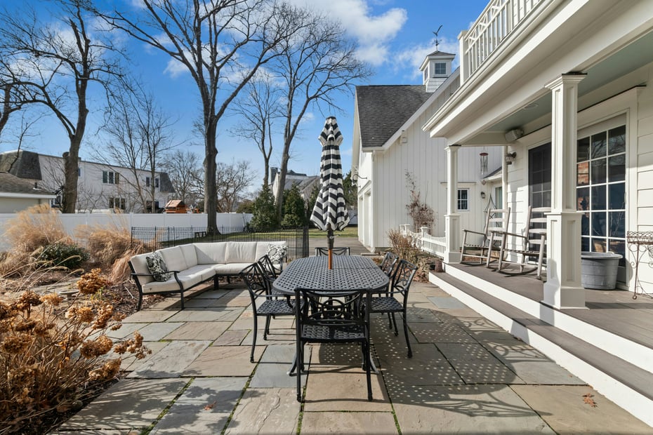 83 Sea Beach Drive Photo 33