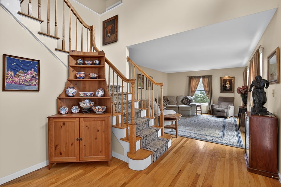 15 Farm Brook Court Photo 2