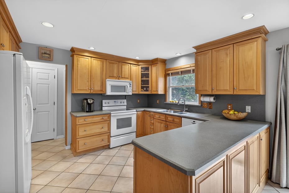 15 Farm Brook Court Photo 8