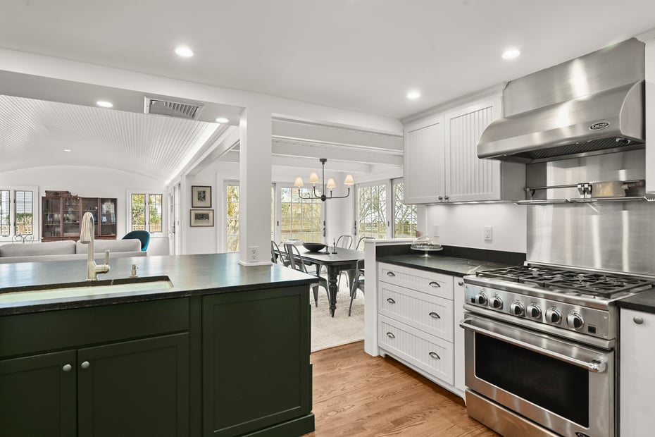 104 Roton Avenue Photo 9