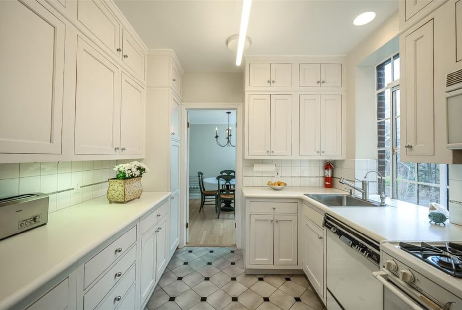 100 Ardsley Avenue W  #5G Photo 15