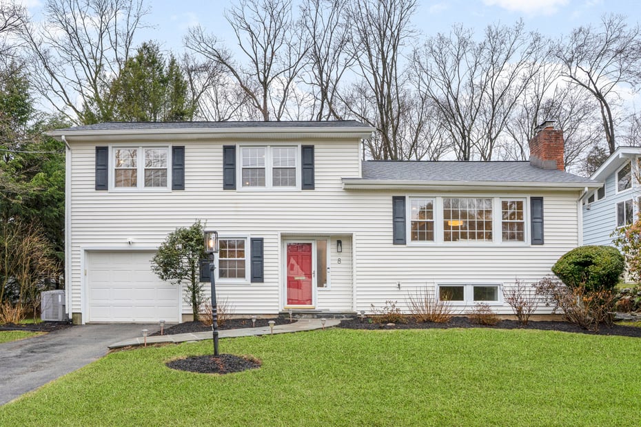 8 Valentine Road Photo 2