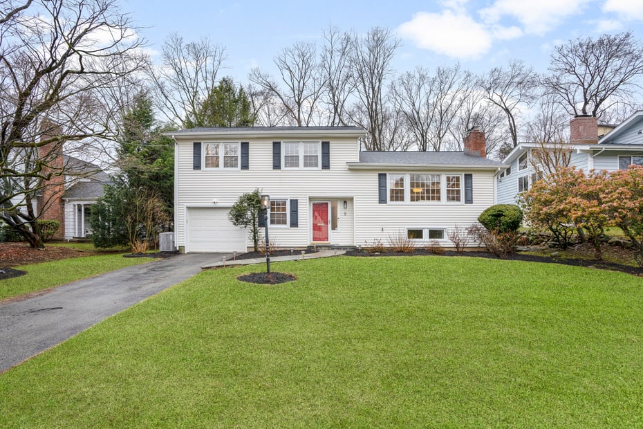 8 Valentine Road Photo 1