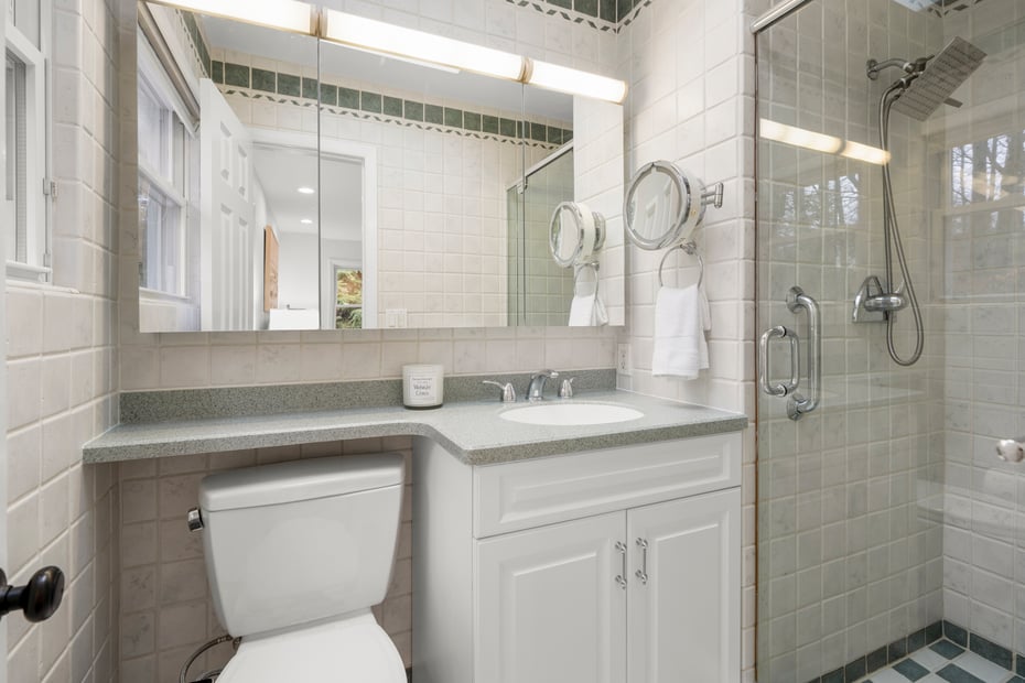 8 Valentine Road Photo 18